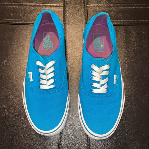 vans lace up styles